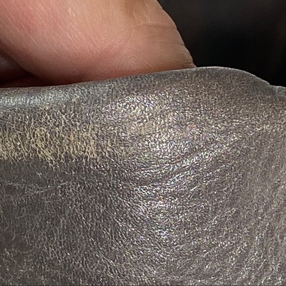 Cynthia Rowley Large Leather Pocket Shoulder Bag - Picture 4 of 11